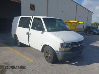 2003 Chevrolet Astro Cargo Van with VIN 1GCDM19X83B114476, listed as a IAAI auction lot 41377490 with 179,867 mi miles. Bid and sale history available at carsss.com. Image 1.