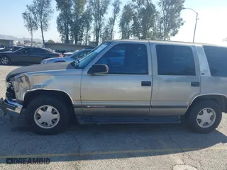 1999 Chevrolet Tahoe with VIN 1GNEC13R8XJ527499, listed as a IAAI auction lot 41880157 with 186,342 mi miles. Bid and sale history available at carsss.com. Image 17.