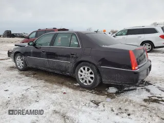 2008 Cadillac DTS 1SC z VIN 1G6KD57Y48U196389, wystawiony jako Copart lot #45247625 z przebiegiem 141 407 mil mil oraz Szkoda całkowita • Salvage title. Historia ofert i sprzedaży dostępna na DreamBid. Obrazek 2.