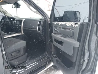 2018 Ram 2500 Big Horn with VIN 3C6UR5DL7JG289830, listed as a IAAI auction lot 41486303 with 142,001 mi miles. Bid and sale history available at carsss.com. Image 5.