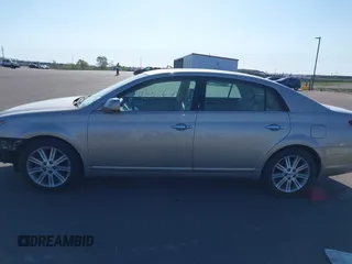 2008 Toyota Avalon XL z VIN 4T1BK36B48U256087, wystawiony jako IAAI lot #42186677 z przebiegiem 191 974 mil mil oraz . Historia ofert i sprzedaży dostępna na DreamBid. Obrazek 15.