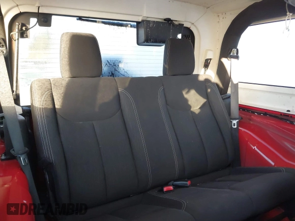 2018 Jeep Wrangler Sahara z VIN 1C4AJWBG2JL936412, wystawiony jako IAAI lot #41381668 z przebiegiem 82 535 mil mil oraz . Historia ofert i sprzedaży dostępna na DreamBid. Obrazek 8.