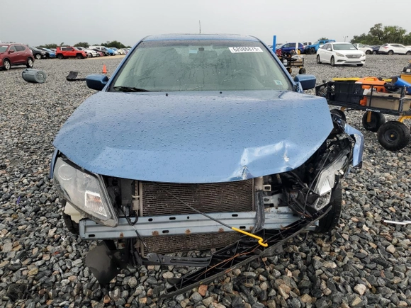 2010 Ford Fusion SE с VIN 3FAHP0HA8AR247611, выставлен на аукционе Copart как лот 62086875 с пробегом 186 109 миль миль и На запчасти • Non repairable. История ставок и продаж доступна на DreamBid. Изображение 5.