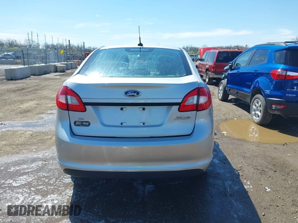 2013 Ford Fiesta SE with VIN 3FADP4BJ7DM207522, listed as a IAAI auction lot 41962314 with 191,550 mi miles. Bid and sale history available at carsss.com. Image 17.
