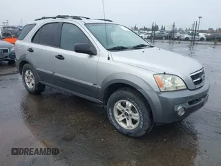 2004 Kia Sorento LX with VIN KNDJC733945239632, listed as a IAAI auction lot 41094685 with 150,838 mi miles. Bid and sale history available at carsss.com. Image 1.