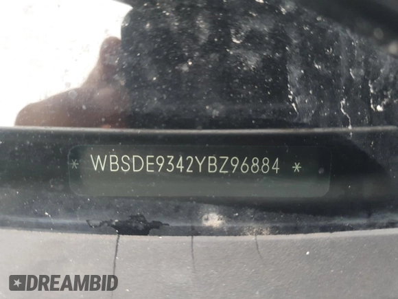 2000 BMW M5 z VIN WBSDE9342YBZ96884, wystawiony jako Copart lot #81061134 z przebiegiem 144 475 mil mil oraz Nie do naprawy • Non repairable. Historia ofert i sprzedaży dostępna na DreamBid. Obrazek 13.