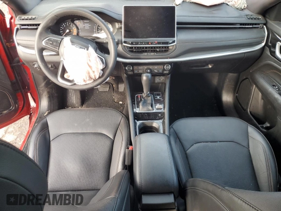 2023 Jeep Compass (RED) Edition z VIN 3C4NJDCN2PT559502, wystawiony jako Copart lot #50027625 z przebiegiem 16 761 mil mil oraz Szkoda całkowita • Salvage title. Historia ofert i sprzedaży dostępna na DreamBid. Obrazek 8.