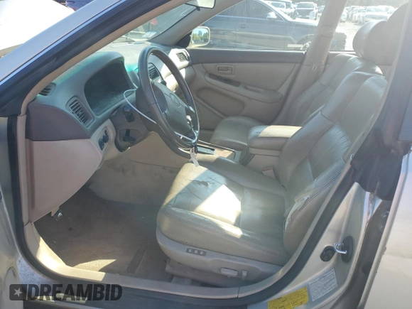 1998 Lexus ES 300 z VIN JT8BF28G5W0086627, wystawiony jako Copart lot #56021985 z przebiegiem 244 405 mil mil oraz Czysty tytuł • Clean title. Historia ofert i sprzedaży dostępna na DreamBid. Obrazek 7.