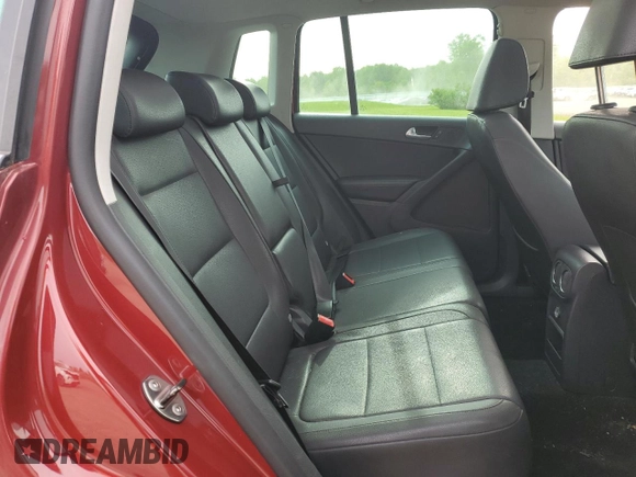 2010 Volkswagen Tiguan S with VIN WVGAV7AX4AW003844, listed as a Copart auction lot 57877965 with 120,783 mi miles and Clean title. Bid and sale history available at DreamBid. Image 11.