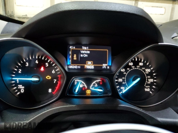 2018 Ford Escape SE z VIN 1FMCU9GD7JUD46213, wystawiony jako Copart lot #45981125 z przebiegiem 95 242 mil mil oraz Czysty tytuł • Clean title. Historia ofert i sprzedaży dostępna na DreamBid. Obrazek 9.