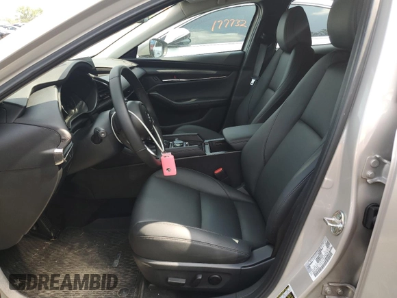 2025 Mazda 3 S Preferred z VIN 3MZBPACM8SM450887, wystawiony jako Copart lot #61086105 z przebiegiem 6 273 mil mil oraz Szkoda całkowita • Salvage title. Historia ofert i sprzedaży dostępna na DreamBid. Obrazek 7.