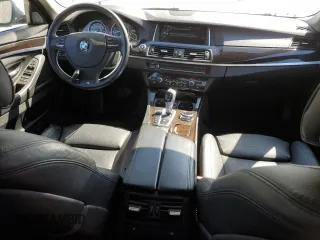 2014 BMW 5 Series 535i xDrive с VIN WBA5B3C59ED530604, выставлен на аукционе Copart как лот 52017335 с пробегом 139 613 миль миль и Списание • Salvage title. История ставок и продаж доступна на DreamBid. Изображение 8.