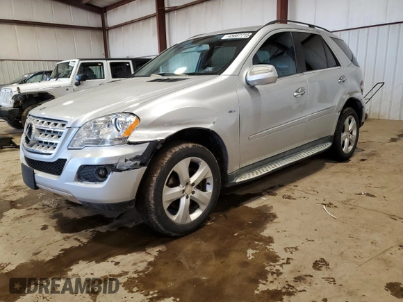 2010 Mercedes-Benz M 350 with VIN 4JGBB2FB1AA549530, listed as a Copart auction lot 45667715 with 151,841 mi miles and Salvage Title. Bid and sale history available at DreamBid. Image 1.