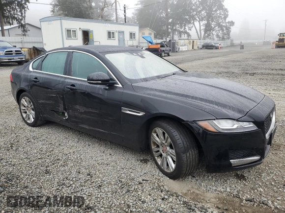 2016 Jaguar XF 35t Premium z VIN SAJBD4BV4GCY11212, wystawiony jako Copart lot #72271964 z przebiegiem 39 753 mil mil oraz Szkoda całkowita • Salvage title. Historia ofert i sprzedaży dostępna na DreamBid. Obrazek 4.