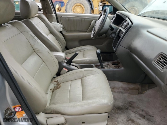 2000 Infiniti G20 Luxury with VIN JNKCP11A8YT309133, listed as a Copart auction lot 82125374 with NaN miles and Non Repairable. Bid and sale history available at carsss.com. Image 7.