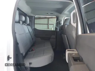 2024 Ford F-250 XL z VIN 1FT7W2AA4REF90588, wystawiony jako IAAI lot #42510225 z przebiegiem 925 mil mil oraz . Historia ofert i sprzedaży dostępna na DreamBid. Obrazek 8.