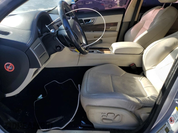 2010 Jaguar XF with VIN SAJWA0JC8AMR59285, listed as a Copart auction lot 81916854 with Not Provided miles and Clean Title. Bid and sale history available at DreamBid. Image 7.