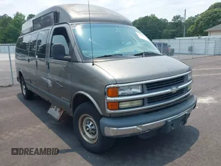 2001 Chevrolet City Express Cargo z VIN 1GBHG39R111196645, wystawiony jako IAAI lot #42415730 z przebiegiem 102 395 mil mil oraz . Historia ofert i sprzedaży dostępna na DreamBid. Obrazek 1.