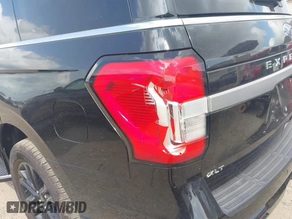 2022 Ford Expedition XLT with VIN 1FMJU1HT1NEA48772, listed as a IAAI auction lot 42442514 with 33,585 mi miles and . Bid and sale history available at DreamBid. Image 18.