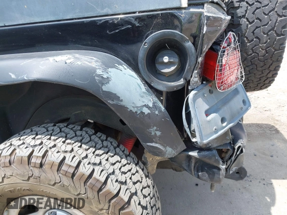 2002 Jeep Wrangler X with VIN 1J4FA39S32P738246, listed as a IAAI auction lot 42106359 with 266,993 mi miles and . Bid and sale history available at DreamBid. Image 19.