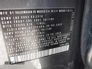 2022 Volkswagen Tiguan SE with VIN 3VV2B7AXXNM019538, listed as a IAAI auction lot 42109211 with 30,576 mi miles and . Bid and sale history available at DreamBid. Image 9.