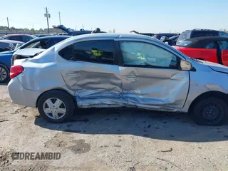 2020 Mitsubishi Mirage ES z VIN ML32F3FJ1LHF12385, wystawiony jako IAAI lot #41857039 z przebiegiem 64 909 mil mil oraz . Historia ofert i sprzedaży dostępna na DreamBid. Obrazek 6.