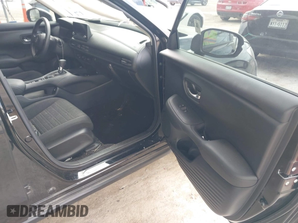 2023 Honda HR-V LX с VIN 3CZRZ1H31PM738778, выставлен на аукционе IAAI как лот 42353944 с пробегом 22 531 миль миль и . История ставок и продаж доступна на DreamBid. Изображение 5.