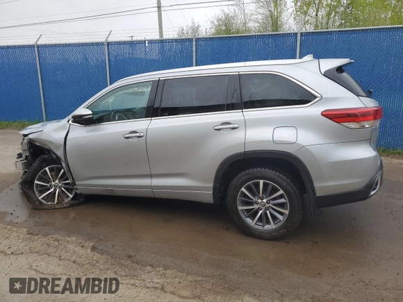 2018 Toyota Highlander SE with VIN 5TDJZRFH2JS528343, listed as a Copart auction lot 56942905 with 84,492 mi miles and Salvage title. Bid and sale history available at DreamBid. Image 2.