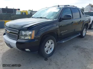 2011 Chevrolet Avalanche LT with VIN 3GNTKFE39BG119720, listed as a IAAI auction lot 42036526 with 190,381 mi miles. Bid and sale history available at carsss.com. Image 2.