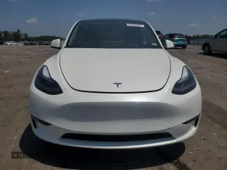 2024 Tesla Model Y с VIN 7SAYGDED3RF182859, выставлен на аукционе Copart как лот 61368825 с пробегом 13 914 миль миль и Списание • Salvage title. История ставок и продаж доступна на DreamBid. Изображение 5.