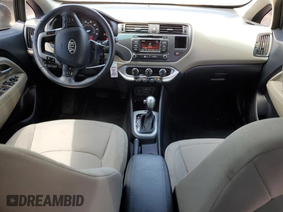 2015 Kia Rio EX z VIN KNADN5A39F6457613, wystawiony jako Copart lot #52762885 z przebiegiem 50 648 mil mil oraz Szkoda całkowita • Salvage title. Historia ofert i sprzedaży dostępna na DreamBid. Obrazek 8.