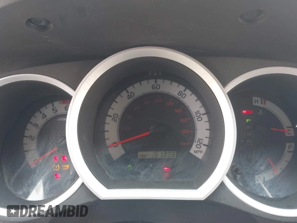 2015 Toyota Tacoma PreRunner z VIN 5TFJX4GN7FX043923, wystawiony jako IAAI lot #41930476 z przebiegiem 151 399 mil mil oraz . Historia ofert i sprzedaży dostępna na DreamBid. Obrazek 7.