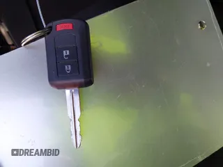 2019 Mitsubishi Mirage ES z VIN ML32F3FJ6KHF17967, wystawiony jako IAAI lot #42146979 z przebiegiem 76 355 mil mil oraz . Historia ofert i sprzedaży dostępna na DreamBid. Obrazek 11.