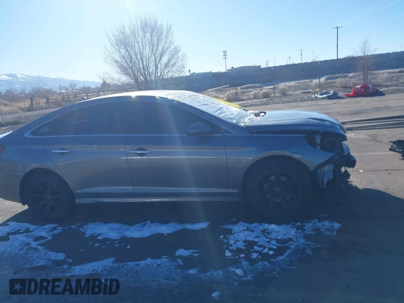 2018 Hyundai Sonata Limited with VIN 5NPE34AF6JH670261, listed as a IAAI auction lot 41350253 with 120,075 mi miles. Bid and sale history available at carsss.com. Image 13.