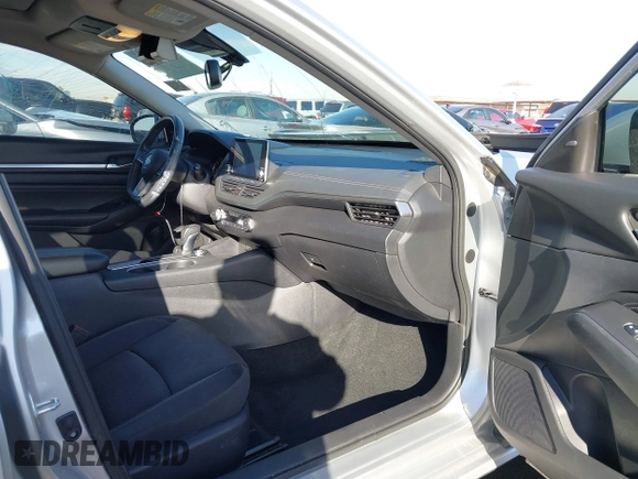 2019 Nissan Altima 2.5 SV with VIN 1N4BL4DV9KC178879, listed as a IAAI auction lot 41611524 with 71,051 mi miles. Bid and sale history available at carsss.com. Image 5.