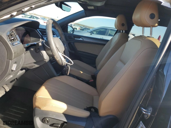 2022 Volkswagen Tiguan SE with VIN 3VV3B7AX2NM035110, listed as a Copart auction lot 84304724 with 45,962 mi miles and Clean Title. Bid and sale history available at carsss.com. Image 7.