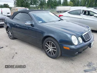 2000 Mercedes-Benz CLK 320/430 z VIN WDBLK65G9YT029795, wystawiony jako IAAI lot #42398059 z przebiegiem 109 329 mil mil oraz . Historia ofert i sprzedaży dostępna na DreamBid. Obrazek 1.