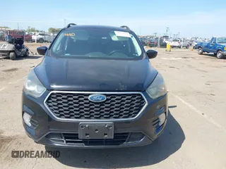 2017 Ford Escape SE with VIN 1FMCU0G9XHUE37185, listed as a IAAI auction lot 42053979 with 72,904 mi miles. Bid and sale history available at carsss.com. Image 12.