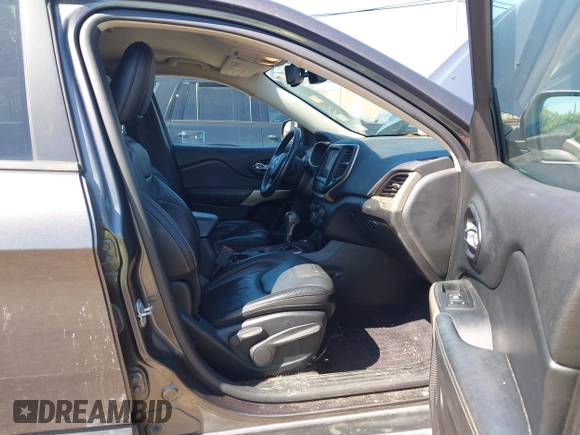 2017 Jeep Cherokee Limited with VIN 1C4PJMDS2HW620551, listed as a IAAI auction lot 42227629 with 83,643 mi miles and . Bid and sale history available at DreamBid. Image 5.