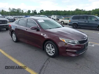 2017 Kia Optima LX z VIN 5XXGT4L34HG156684, wystawiony jako IAAI lot #42442304 z przebiegiem 115 575 mil mil oraz . Historia ofert i sprzedaży dostępna na DreamBid. Obrazek 1.