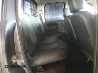2003 Dodge 1500 ST z VIN 1D3HA18Z73J524826, wystawiony jako Copart lot #76694724 z przebiegiem 170 780 mil mil oraz Czysty tytuł • Clean title. Historia ofert i sprzedaży dostępna na DreamBid. Obrazek 10.