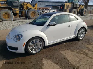 2012 Volkswagen Beetle 2.5L PZEV с VIN 3VWJP7AT8CM638836, выставлен на аукционе Copart как лот 85262264 с пробегом 102 011 миль миль и Списание • Salvage title. История ставок и продаж доступна на DreamBid. Изображение 1.
