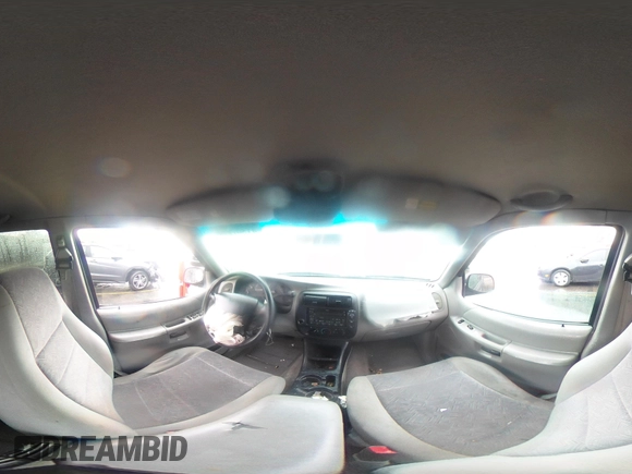 1999 Ford Explorer XLT с VIN 1FMZU32E1XZA45441, выставлен на аукционе IAAI как лот 41501278 с пробегом 153 062 миль миль и . История ставок и продаж доступна на DreamBid. Изображение 18.