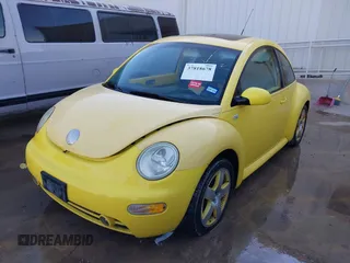 2002 Volkswagen Beetle GLS with VIN 3VWCD21C82M449347, listed as a IAAI auction lot 39378845 with 155,038 mi miles and . Bid and sale history available at DreamBid. Image 2.