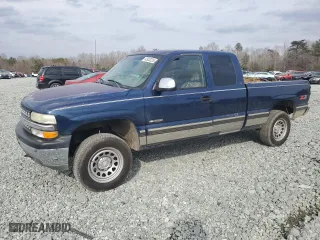 2000 Chevrolet Silverado 1500 LS with VIN 2GCEK19T1Y1119176, listed as a Copart auction lot 42953225 with 211,741 mi miles and Salvage Title. Bid and sale history available at carsss.com. Image 1.