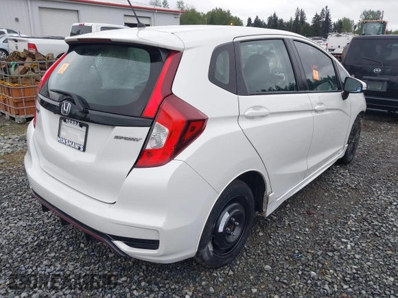 2020 Honda Fit Sport z VIN 3HGGK5H68LM715075, wystawiony jako IAAI lot #42135559 z przebiegiem Nie podano mil oraz . Historia ofert i sprzedaży dostępna na DreamBid. Obrazek 4.