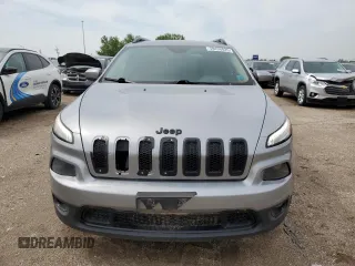 2015 Jeep Cherokee Latitude z VIN 1C4PJMCB9FW727658, wystawiony jako Copart lot #59436625 z przebiegiem 152 595 mil mil oraz Czysty tytuł • Clean title. Historia ofert i sprzedaży dostępna na DreamBid. Obrazek 5.