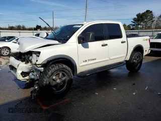 2013 Nissan Titan Pro-4X with VIN 1N6BA0EC5DN306092, listed as a Copart auction lot 88403075 with 230,187 mi miles and Salvage Title. Bid and sale history available at DreamBid. Image 1.