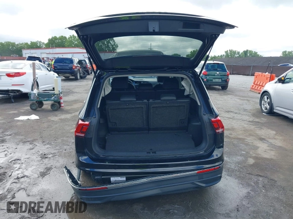 2023 Volkswagen Tiguan SE with VIN 3VV3B7AX4PM136264, listed as a IAAI auction lot 39724241 with 8,774 mi miles and . Bid and sale history available at DreamBid. Image 19.