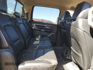 2019 Ram 1500 Laramie z VIN 1C6SRFJTXKN823283, wystawiony jako Copart lot #49893415 z przebiegiem 169 270 mil mil oraz Szkoda całkowita • Salvage title. Historia ofert i sprzedaży dostępna na DreamBid. Obrazek 10.